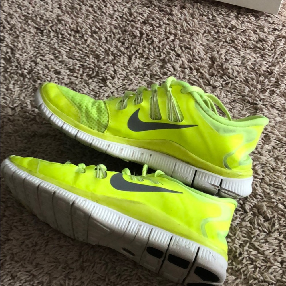 nike 5.0 frees- highlighter yellow/green